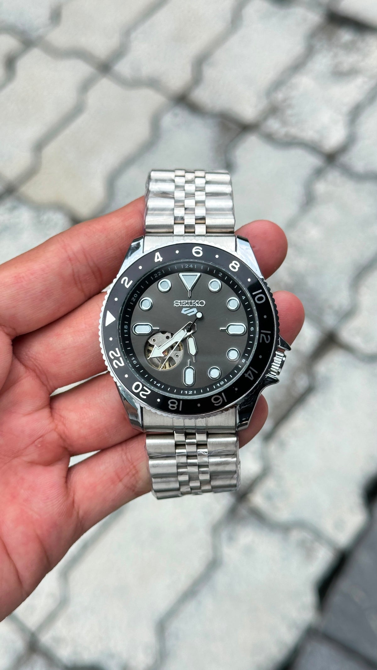 Seiko 5 Sports Black Dial Black Bezel Silver Watch